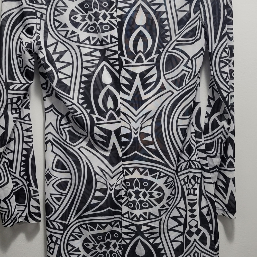Part Dress - Picture 2 of 2
